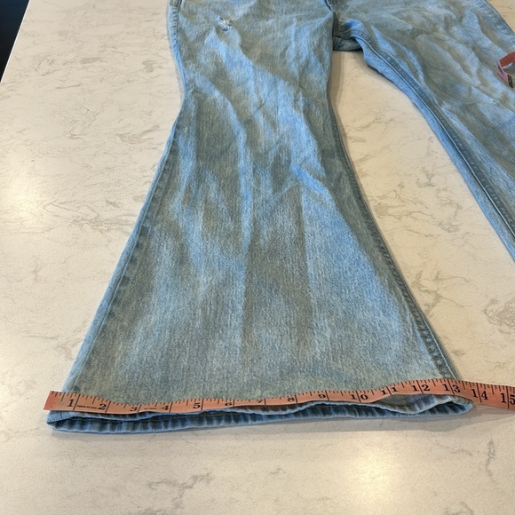 Old Navy Mid Rise Light Wash Leif Super Flare Jeans Size 18 Plus Distressed Boho - Picture 9 of 15